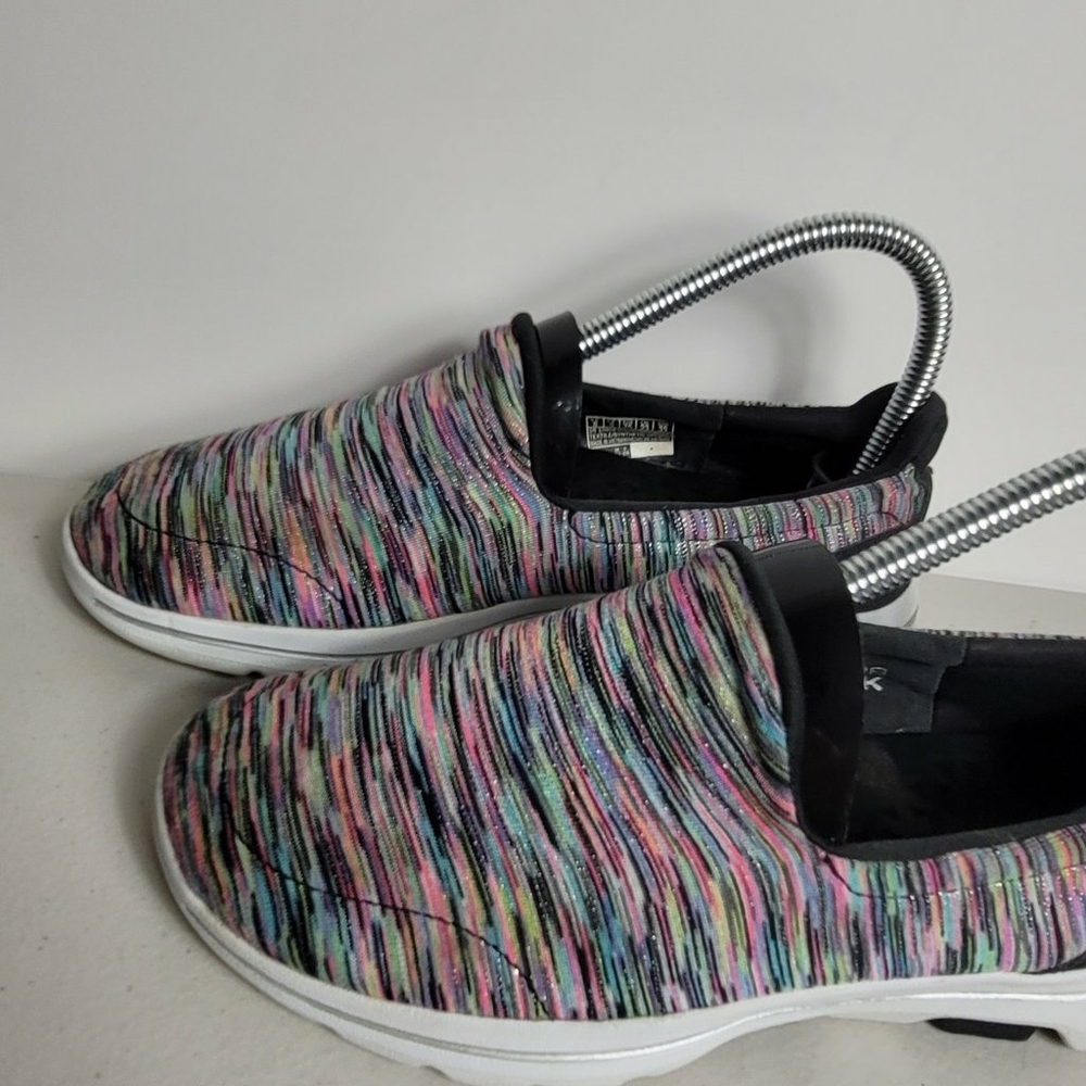 Skechers GoWalk 5 Sneakers- Fantastic Woman's Slip-On Flats Size 6 - Picture 7 of 8